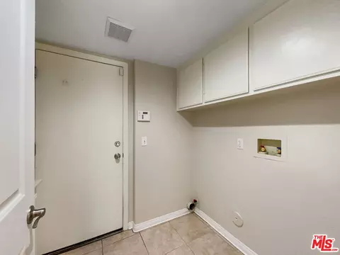 21859 Oliva Ct, Santa Clarita, CA 91350 photo 15