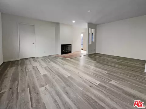Living - 1860 Denham Ct, Simi Valley, CA 93065 photo 4 of 5