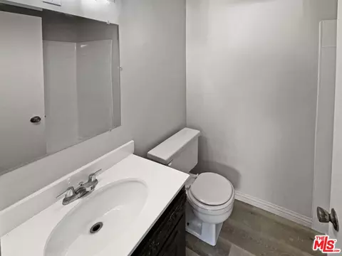 Bath - 1860 Denham Ct, Simi Valley, CA 93065 photo 3 of 4