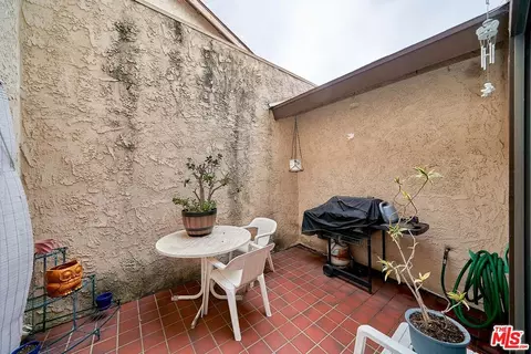 Exterior - 8043 70th St, Paramount, CA 90723 photo 7 of 8