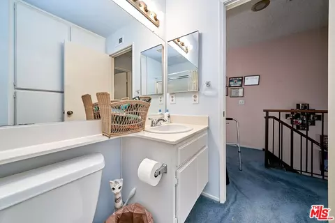 Bath - 8043 70th St, Paramount, CA 90723 photo 2 of 4