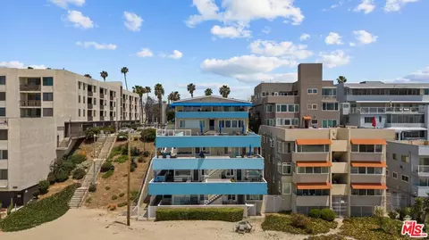 18 S 5th Pl, Long Beach, CA 90802