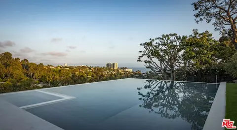 538 Chautauqua Blvd, Pacific Palisades, CA 90272