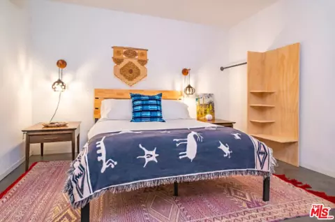 Bedroom - 665 Cherokee Trl, Yucca Valley, CA 92284 photo 1 of 2