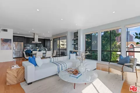 11805 Mayfield Ave #201, Los Angeles, CA 90049