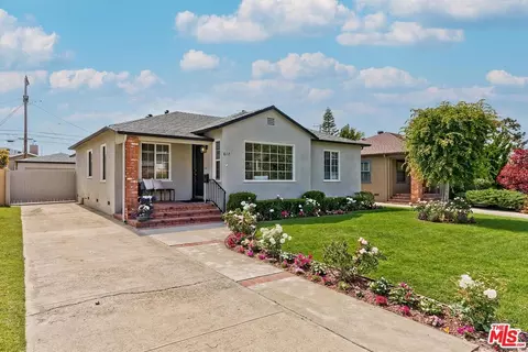 8117 Chase Ave, Los Angeles, CA 90045