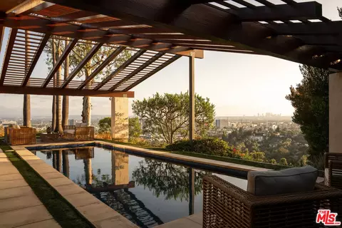 5500 Tuxedo Ter, Los Angeles, CA 90068