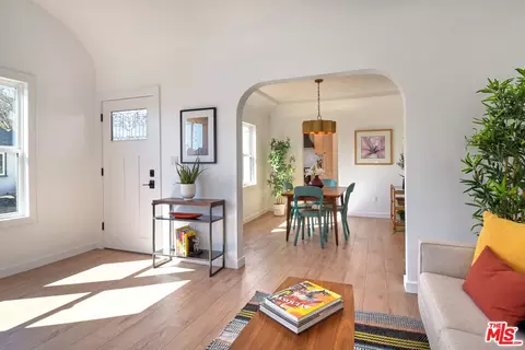 2536 Devonshire Ln, Altadena, CA 91001 photo 8