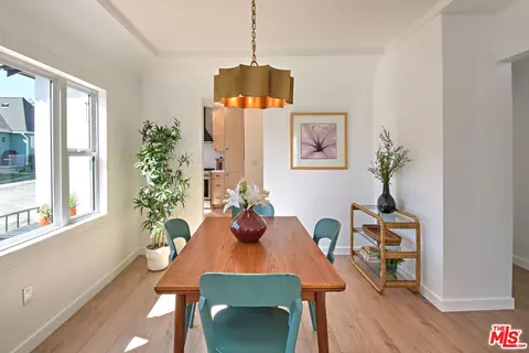 2536 Devonshire Ln, Altadena, CA 91001 photo 9