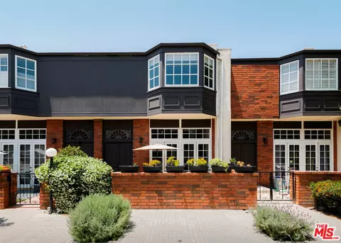 5420 Lindley Ave #10, Encino, CA 91316