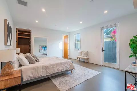 Bedroom - 736 E Sunset Ave, Venice, CA 90291 photo 3 of 6