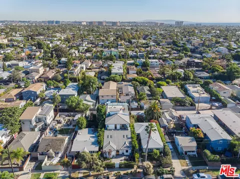 View/Area - 736 E Sunset Ave, Venice, CA 90291 photo 1 of 1