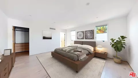 Bedroom - 736 E Sunset Ave, Venice, CA 90291 photo 6 of 6