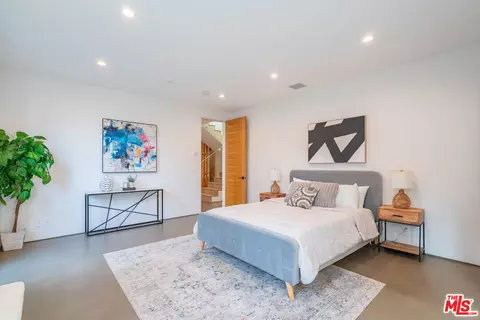 Bedroom - 736 E Sunset Ave, Venice, CA 90291 photo 4 of 6