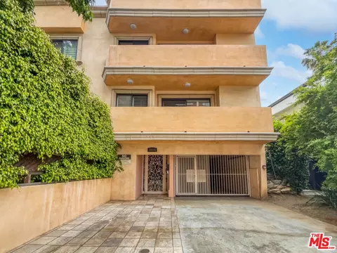 11816 Gorham Ave #213, Los Angeles, CA 90049
