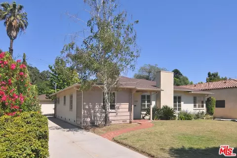 1220 Brookmere Rd, Pasadena, CA 91105
