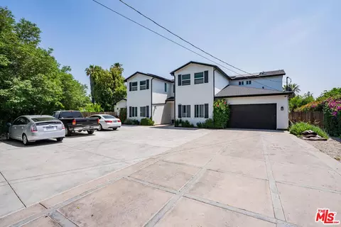 8556 Newcastle Ave, Northridge, CA 91325