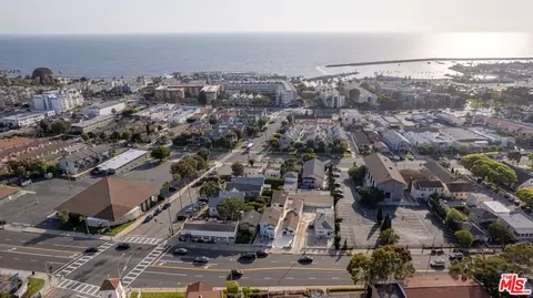 102 N Broadway, Redondo Beach, CA 90277 photo 2