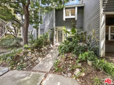 25379 Pine Creek Ln, Wilmington, CA 90744