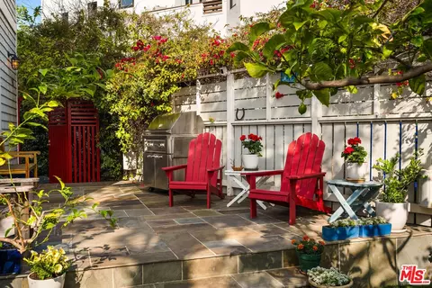 704 Superba Ave, Venice, CA 90291 photo 16