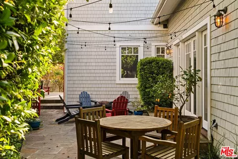 704 Superba Ave, Venice, CA 90291 photo 24