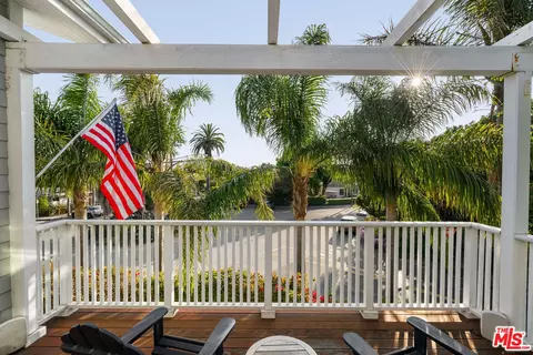 704 Superba Ave, Venice, CA 90291 photo 34