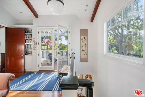 704 Superba Ave, Venice, CA 90291 photo 31