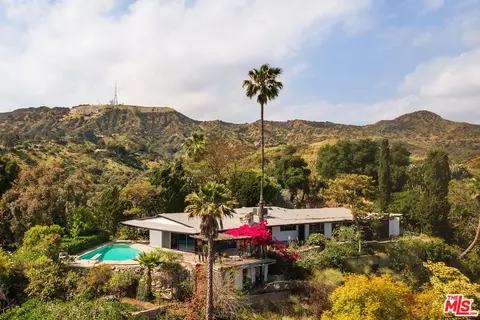 5835 Green Oak Dr, Los Angeles, CA 90068
