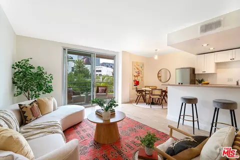 1131 Alta Loma Rd #518, West Hollywood, CA 90069