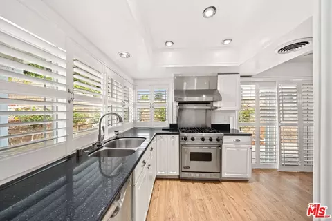 Kitchen - 2507 Graystone Pl, Simi Valley, CA 93065 photo 1 of 3