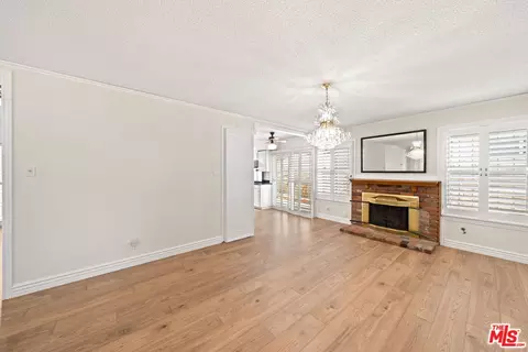 Living - 2507 Graystone Pl, Simi Valley, CA 93065 photo 3 of 9