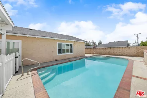 Exterior - 2507 Graystone Pl, Simi Valley, CA 93065 photo 4 of 7