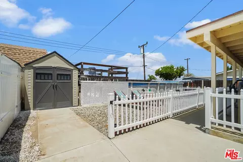 Exterior - 1043 Appleton Rd, Simi Valley, CA 93065 photo 5 of 14