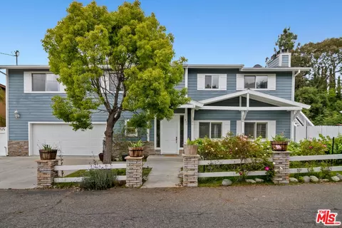 236 Canyon Rd, Newbury Park, CA 91320