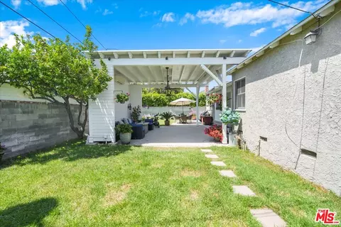 8915 Eames Ave, Northridge, CA 91324 photo 14