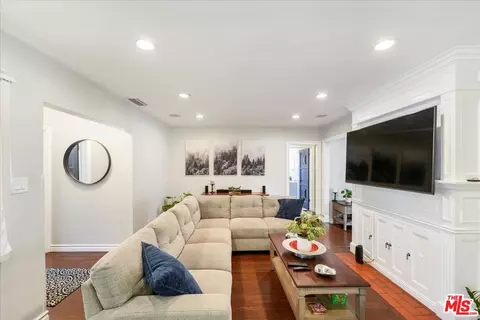 8915 Eames Ave, Northridge, CA 91324 photo 4