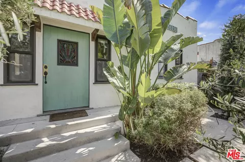 2112 W 37th Pl, Los Angeles, CA 90018