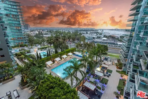 13700 Marina Pointe Dr #1029, Marina Del Rey, CA 90292