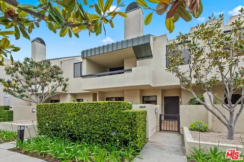 2246 Century Hl, Los Angeles, CA 90067