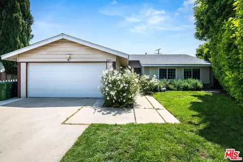 18924 Cantara St, Reseda, CA 91335