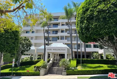 1131 Alta Loma Rd #204, West Hollywood, CA 90069