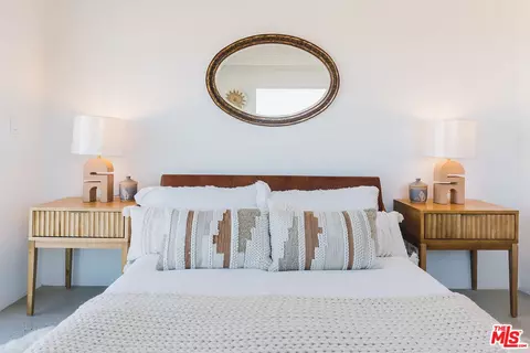 Bedroom - 60277 Stearman Rd, Landers, CA 92285 photo 6 of 10