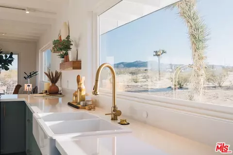 Kitchen - 60277 Stearman Rd, Landers, CA 92285 photo 11 of 11