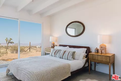 Bedroom - 60277 Stearman Rd, Landers, CA 92285 photo 5 of 10