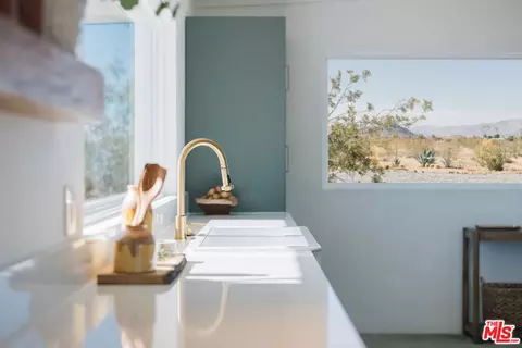 Kitchen - 60277 Stearman Rd, Landers, CA 92285 photo 3 of 11