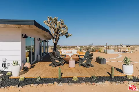 Exterior - 60277 Stearman Rd, Landers, CA 92285 photo 9 of 14