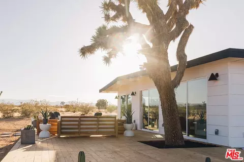 Exterior - 60277 Stearman Rd, Landers, CA 92285 photo 5 of 14