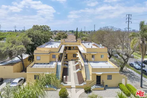 5601 Fishburn Ave, Maywood, CA 90270