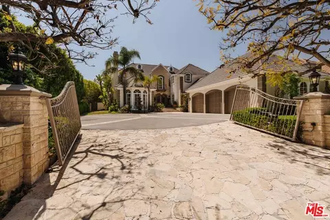 1301 Piedra Morada Dr, Pacific Palisades, CA 90272