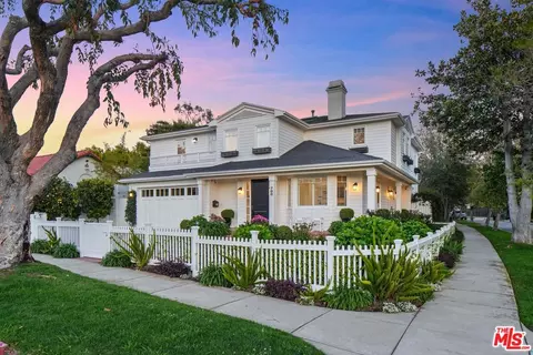 700 Almar Ave, Pacific Palisades, CA 90272